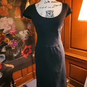Diane Von  Furstenberg knitwear black shift dress, Size 2, newly dry cleaned